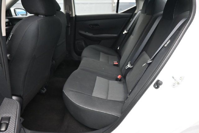 Used 2025 Nissan Sentra SV FWD image 8