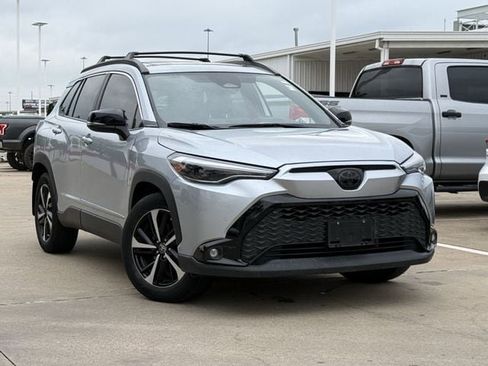 Used 2025 Toyota Corolla Cross AWD Hybrid w/ Convenience Package image 2