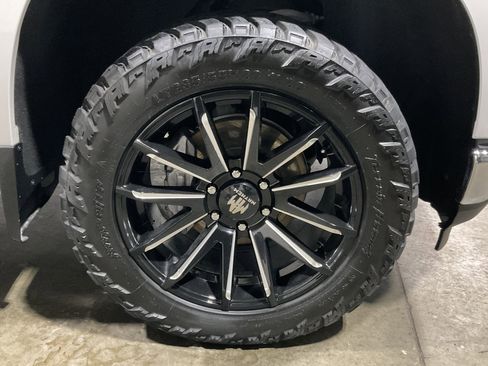 Used 2019 Chevrolet Silverado 1500 LT w/ All-Star Edition image 11