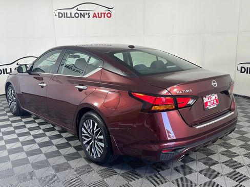 Used 2023 Nissan Altima 2.5 SV w/ SV Premium Package FWD image 4
