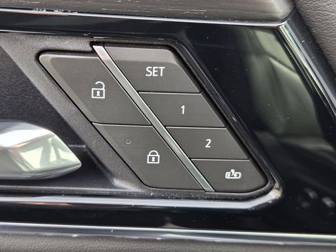 Used 2025 GMC Yukon Denali image 19