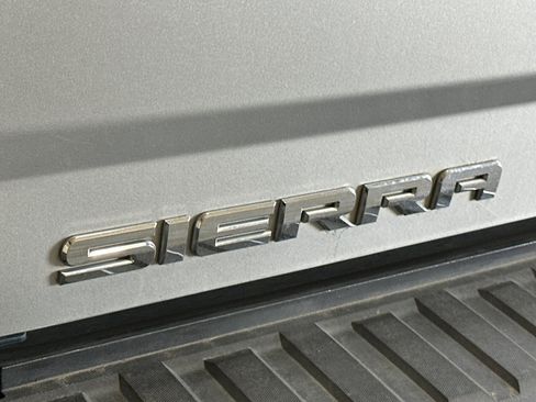 Used 2017 GMC Sierra 1500 SLE w/ SLE Value Package image 47