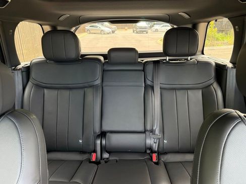 Certified 2025 Land Rover Range Rover SE AWD/4WD image 30