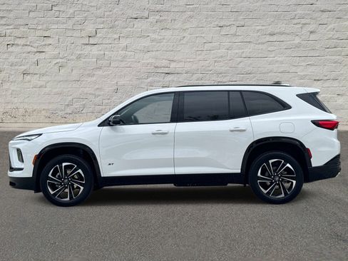 Used 2026 Buick Enclave Sport Touring FWD image 2