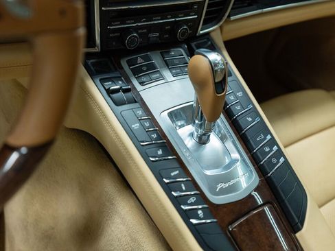 Used 2010 Porsche Panamera 4S image 10