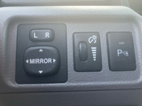 Used 2013 Toyota 4Runner SR5 w/ Convenience Pkg AWD/4WD image 14