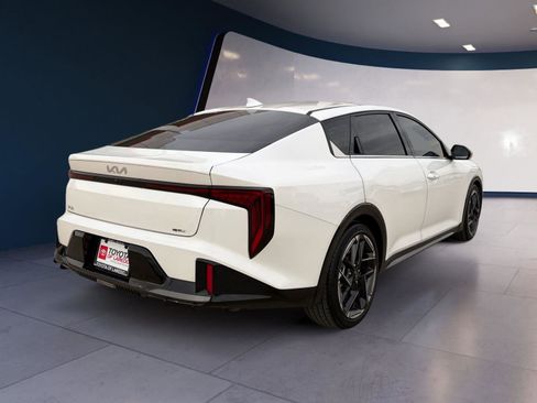 Used 2025 Kia K4 GT-Line w/ GT-Line Premium Package image 5