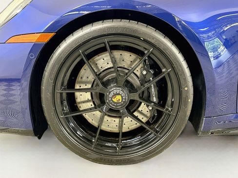 Certified 2025 Porsche 911 Carrera 4 GTS AWD/4WD image 27