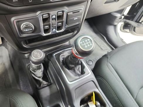 Used 2021 Jeep Wrangler Unlimited Sport image 25
