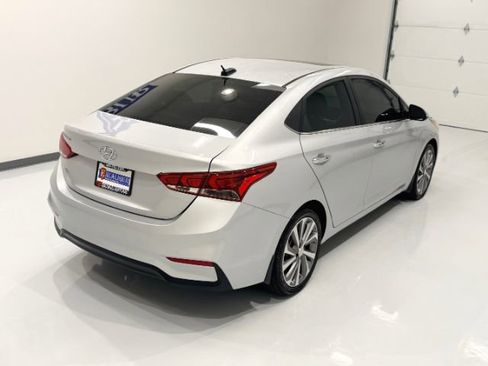 Used 2021 Hyundai Accent Limited image 7