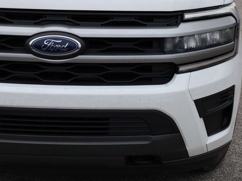 Used 2022 Ford Expedition XLT image 16