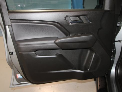 Used 2023 GMC Canyon Elevation w/ Elevation Premium Package RWD image 5