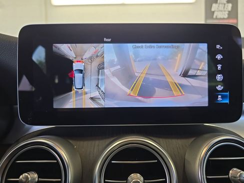 Certified 2022 Mercedes-Benz GLC 300 4MATIC image 25