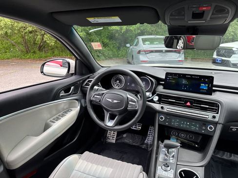 Used 2025 Genesis G70 2.5T w/ Sport Prestige Package image 36