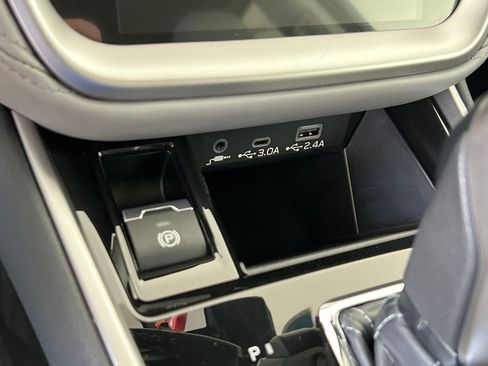 Certified 2024 Subaru Outback Limited XT image 31