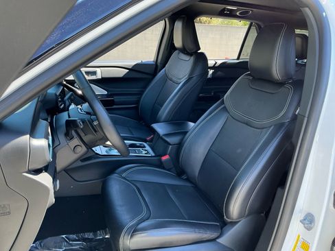 Used 2023 Ford Explorer ST w/ Equipment Group 401A image 18