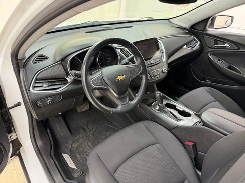 Used 2018 Chevrolet Malibu LT FWD image 19