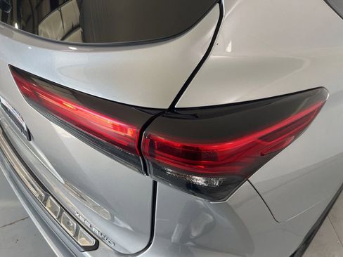 Used 2023 Toyota Highlander XSE AWD/4WD image 48