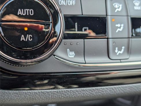 New 2026 Buick Envista Sport Touring FWD image 21