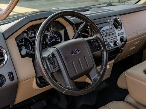Used 2012 Ford F250 Lariat w/ Lariat Interior Pkg AWD/4WD image 21