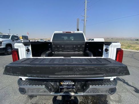 Certified 2025 GMC Sierra 1500 SLT AWD/4WD image 22
