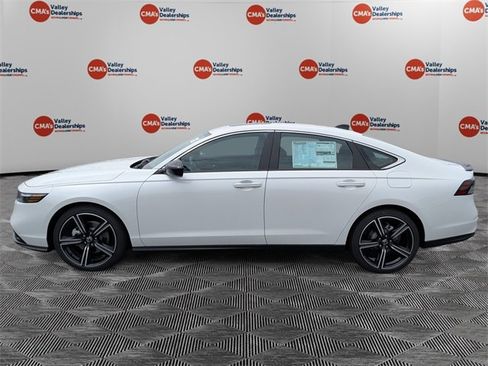 Used 2025 Honda Accord Sport image 8
