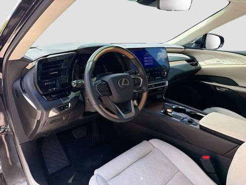 Used 2024 Lexus RX 350 FWD w/ Convenience Package image 27