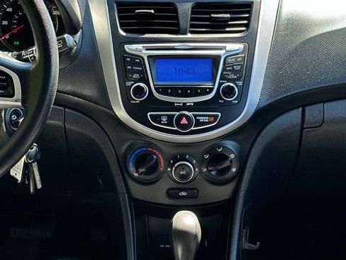 Used 2012 Hyundai Accent GS FWD image 29