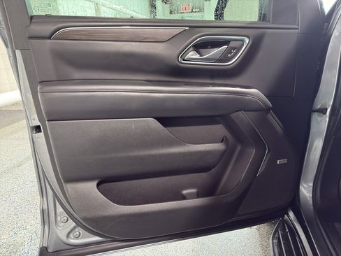 Used 2021 Chevrolet Suburban LT image 22