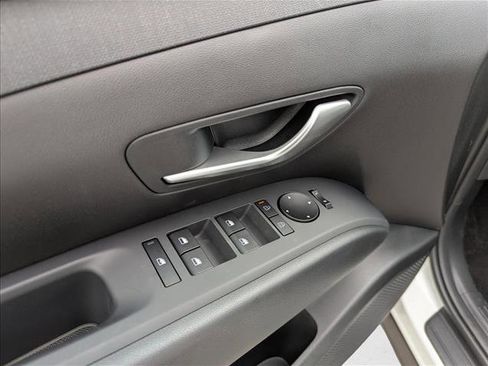 Used 2026 Hyundai Tucson SEL FWD image 12