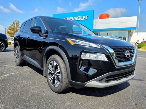 Used 2023 Nissan Rogue SV FWD image 8