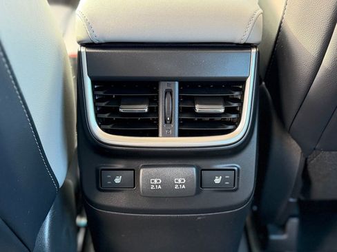 Used 2022 Subaru Legacy Limited image 7