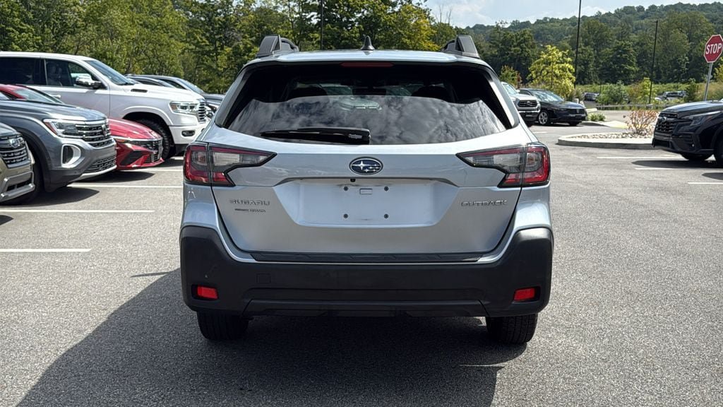 Certified 2024 Subaru Outback Premium AWD/4WD image 5