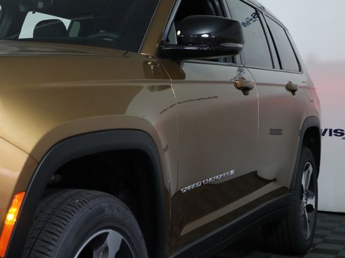 New 2026 Jeep Grand Cherokee L Limited AWD/4WD image 12