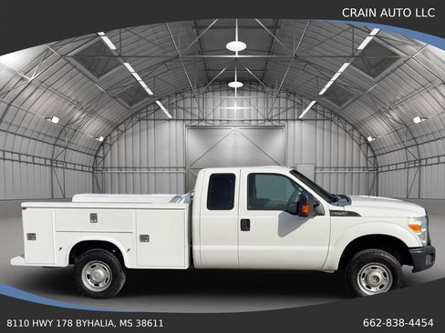 Used 2011 Ford F250 XL w/ PWR Equipment Group image 1