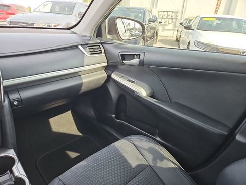 Used 2014 Toyota Camry SE FWD image 11