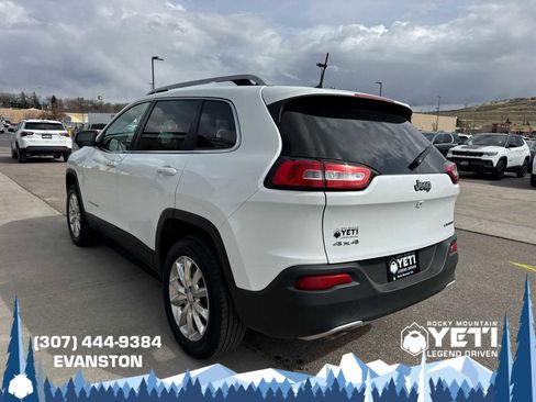 Used 2017 Jeep Cherokee Limited w/ Luxury Group image 5