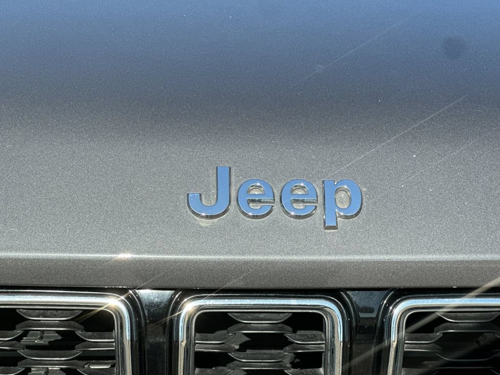 Used 2023 Jeep Grand Cherokee L Limited AWD/4WD image 38