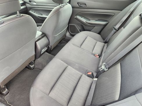 Used 2024 Nissan Altima 2.5 SV image 18