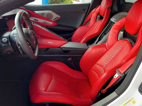 Used 2024 Chevrolet Corvette Stingray Preferred Conv w/ Z51 Performance Package RWD image 9