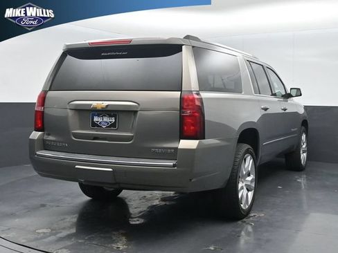 Used 2019 Chevrolet Suburban Premier RWD image 7