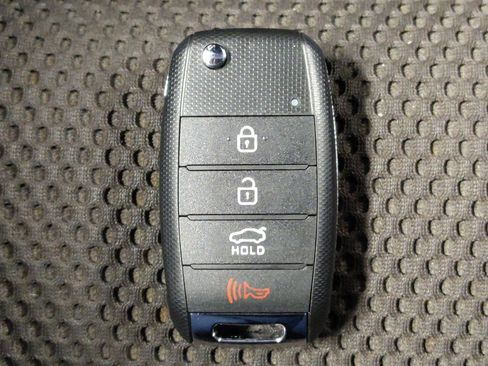 Used 2020 Kia Optima LX FWD image 32