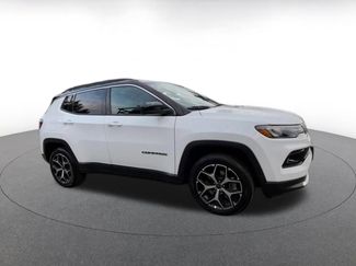 Used 2025 Jeep Compass Limited video 2