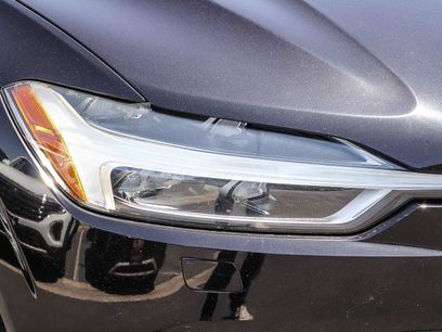 Used 2018 Volvo XC60 T8 Inscription w/ Luxury Seat Package