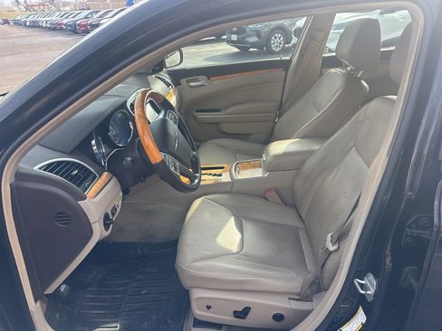 Used 2012 Chrysler 300 C image 17