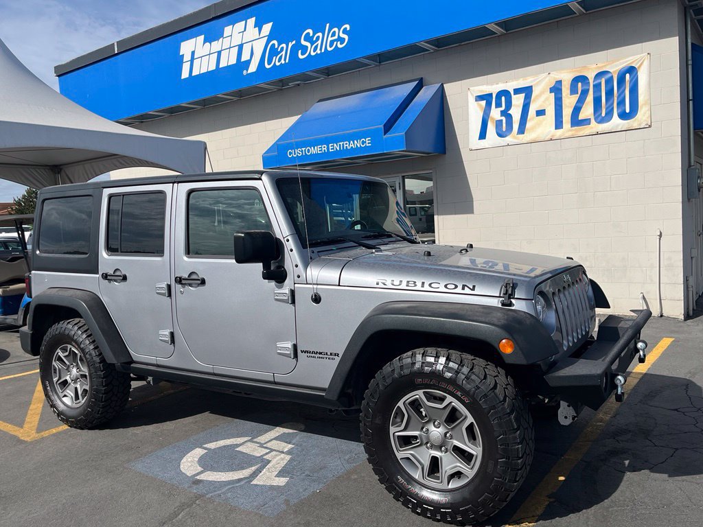Used 2017 Jeep Wrangler Unlimited Rubicon w/ Cold Weather Group AWD/4WD image 1