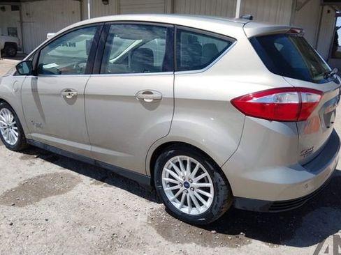 Used 2015 Ford C-MAX Energi SEL FWD image 2