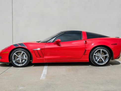 Used 2010 Chevrolet Corvette Grand Sport w/ Preferred Equipment Group RWD image 11