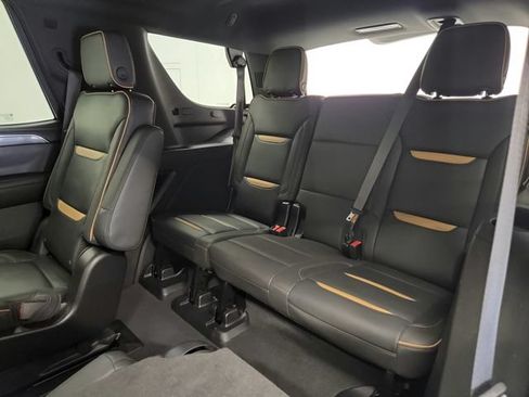 Used 2023 GMC Yukon AT4 w/ Technology Package AWD/4WD image 35