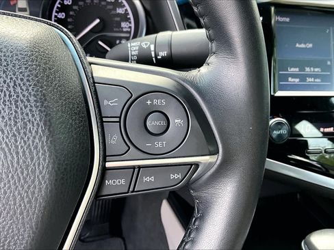 Certified 2018 Toyota Camry XLE FWD image 23